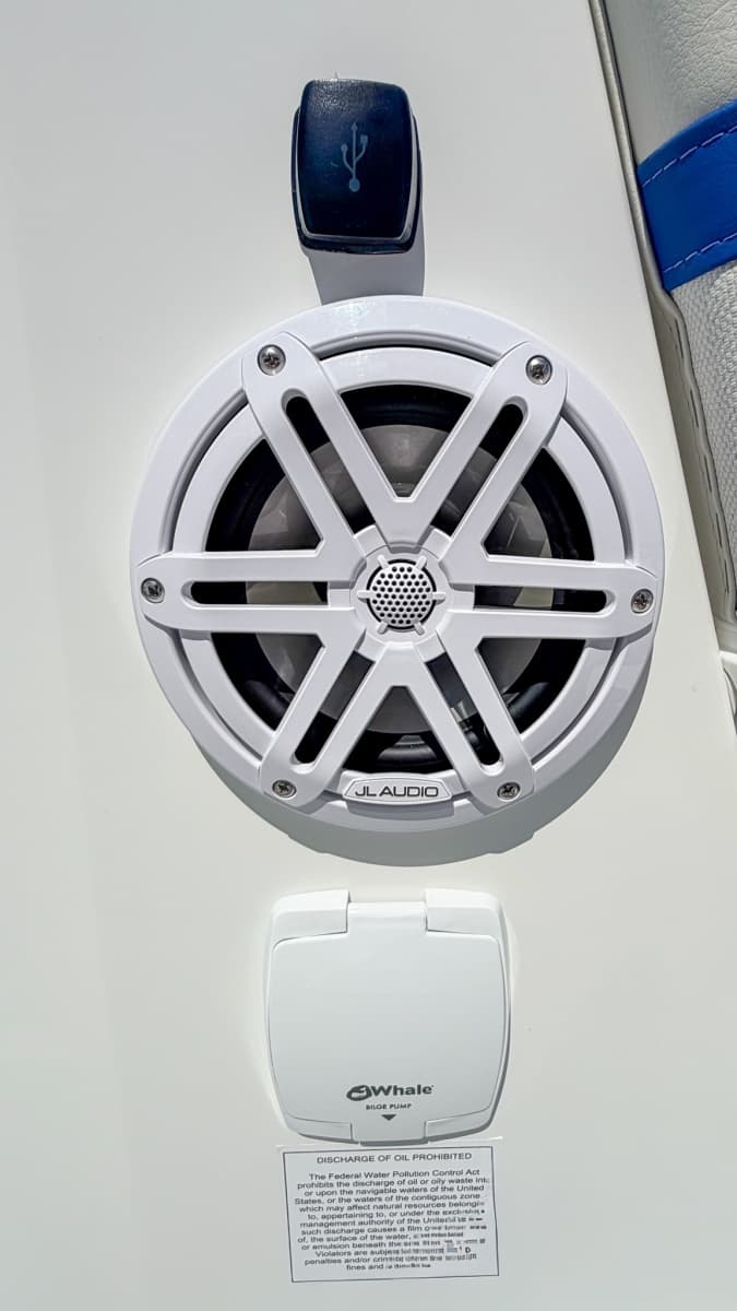 2027 Wellcraft 28 Explorer - Photo 18