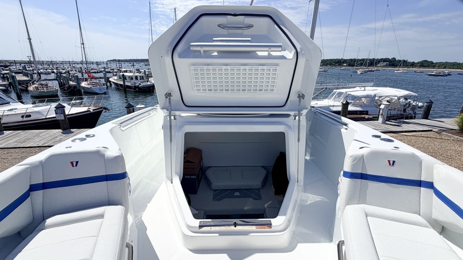 2027 Wellcraft 28 Explorer - Photo 14