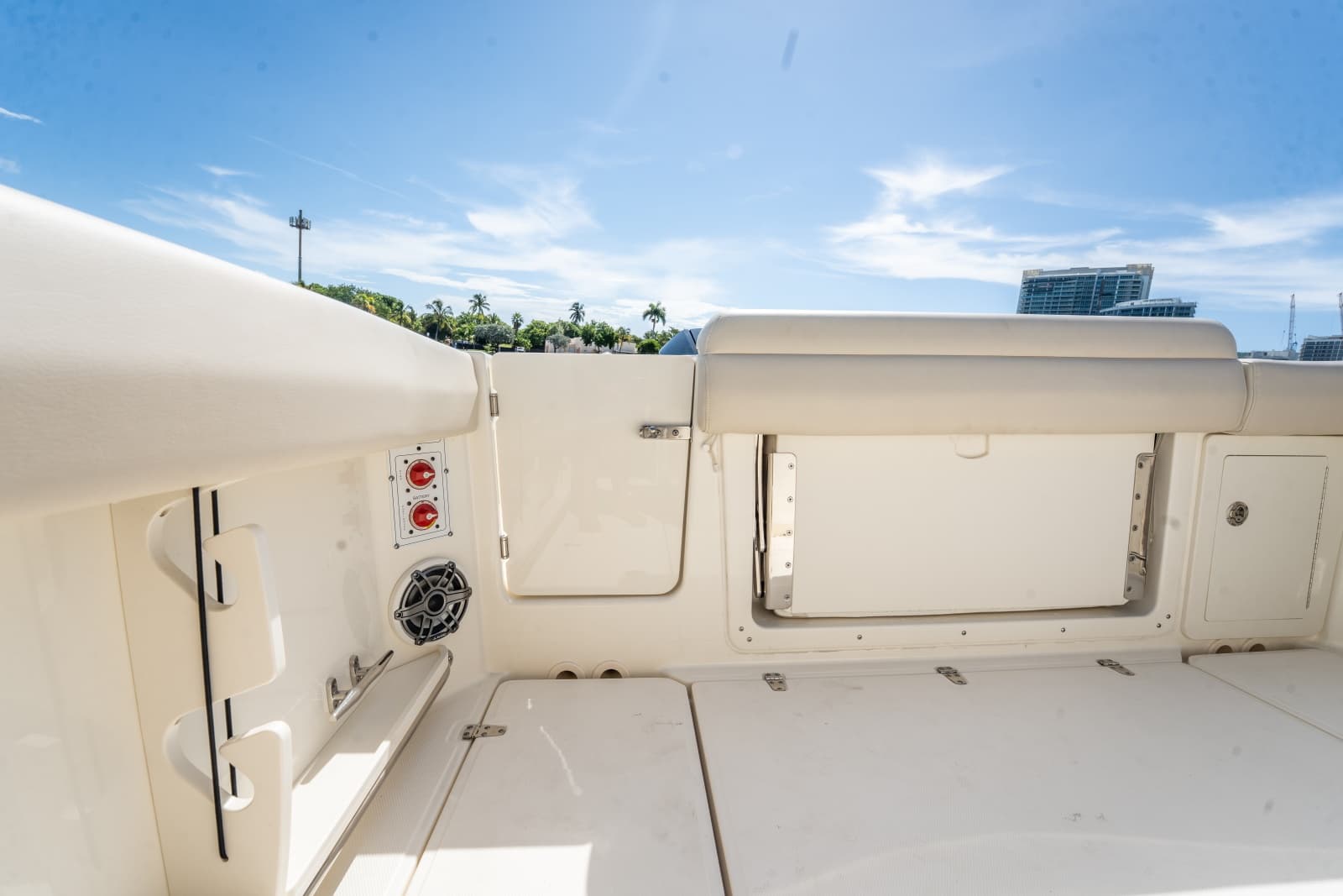 2024 Boston Whaler 280 Outrage - Photo 33