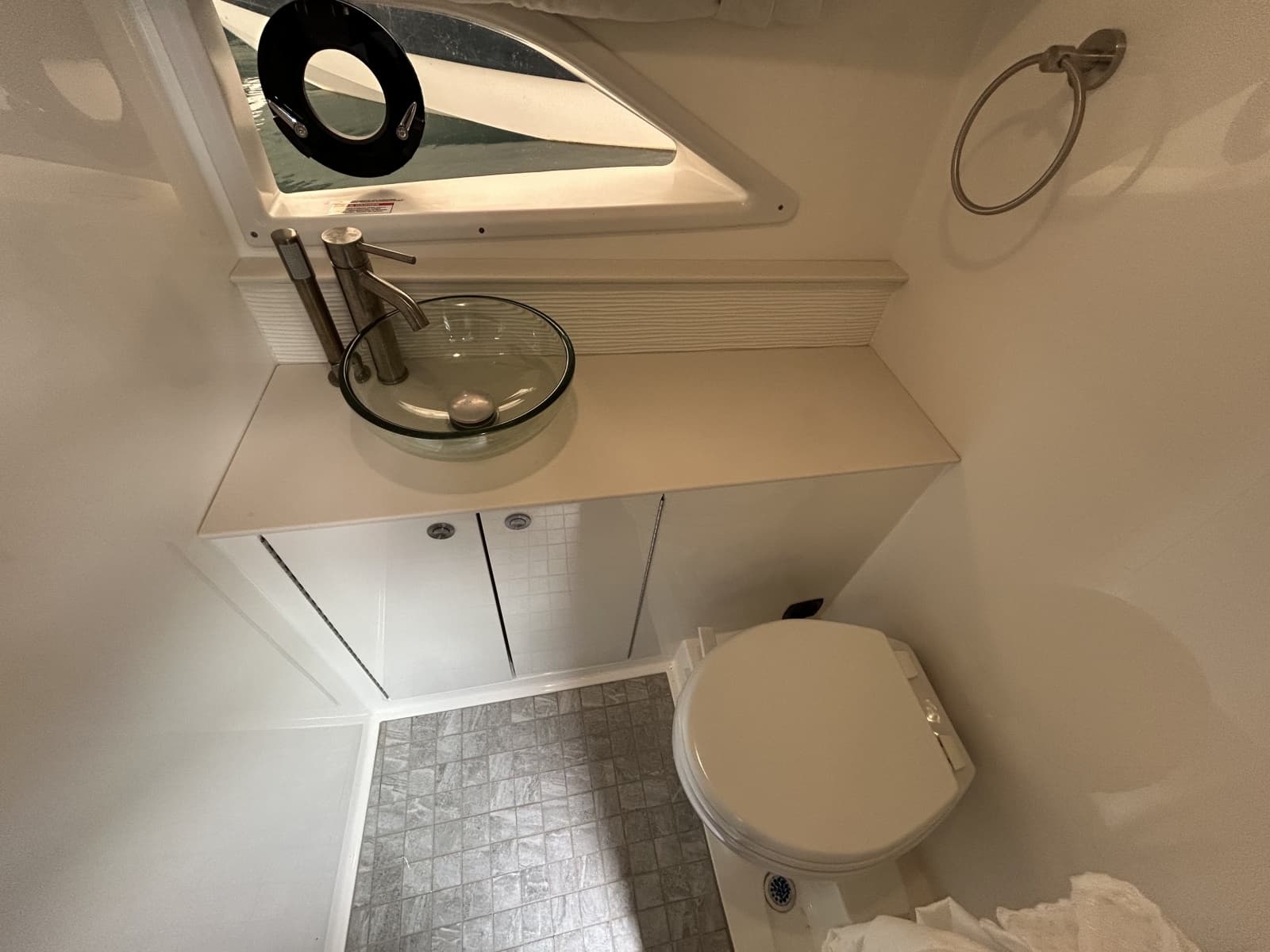 2023 Sea Ray Sundancer 320 - Photo 21
