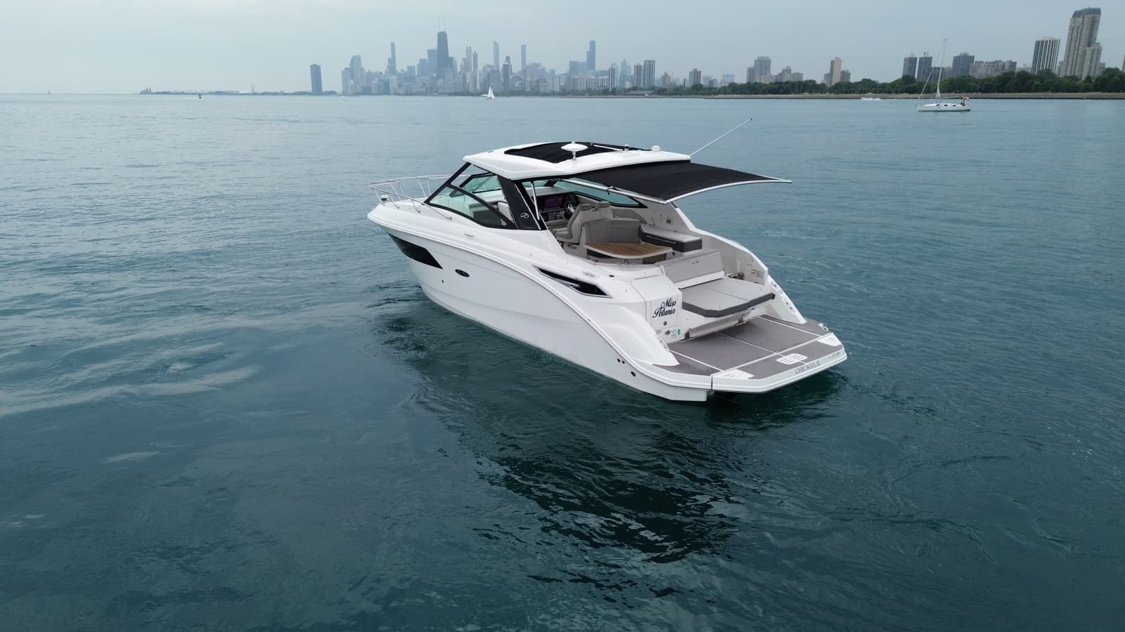 2023 Sea Ray Sundancer 320 - Photo 4
