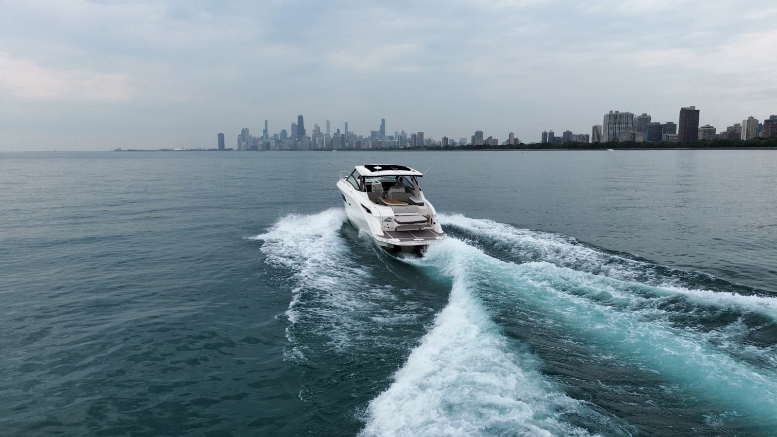 2023 Sea Ray Sundancer 320 - Photo 6