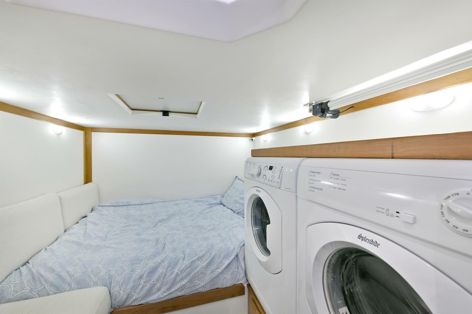 2021 Sabre 48 Salon Express - Photo 43