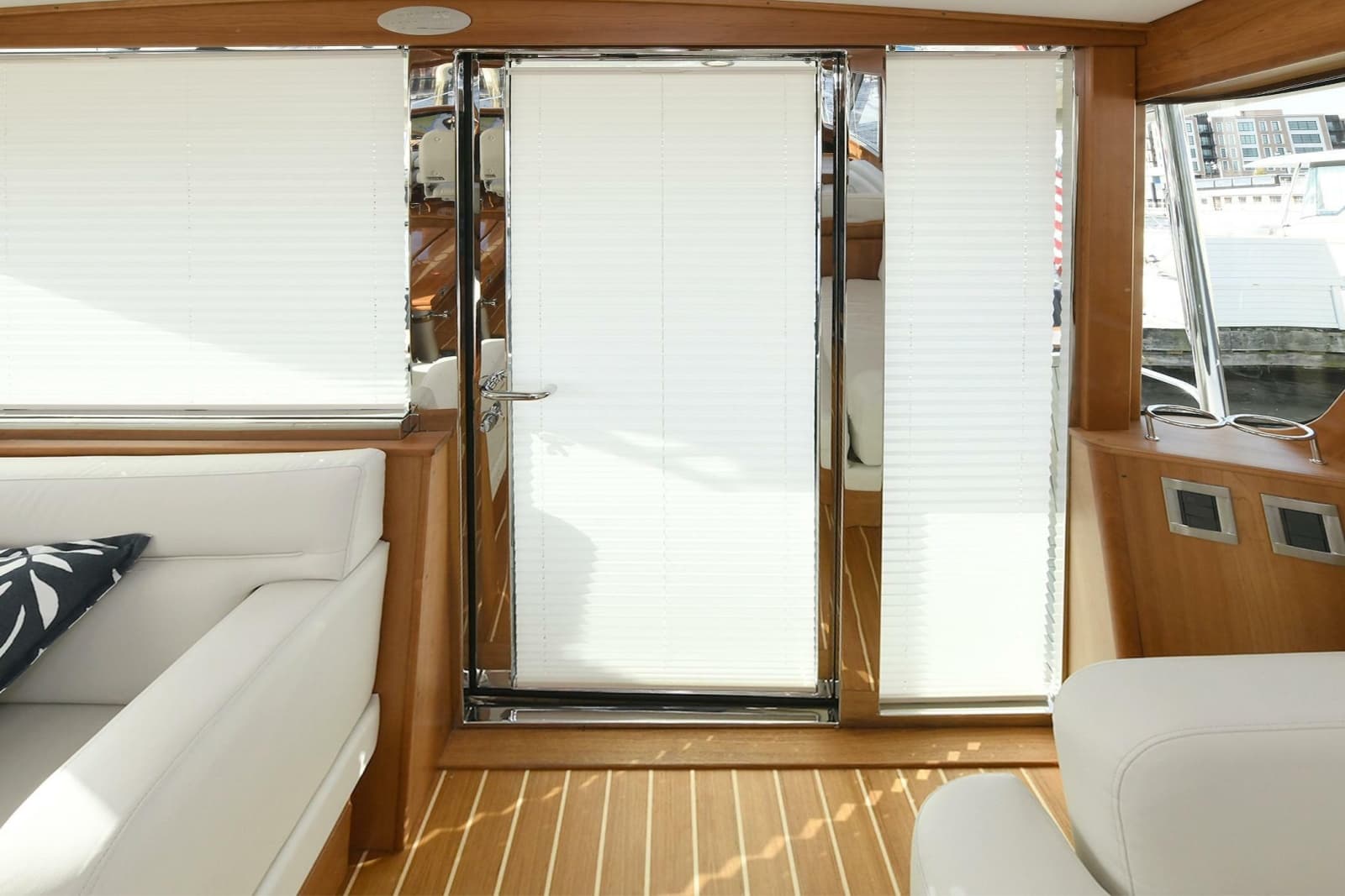 2021 Sabre 48 Salon Express - Photo 50