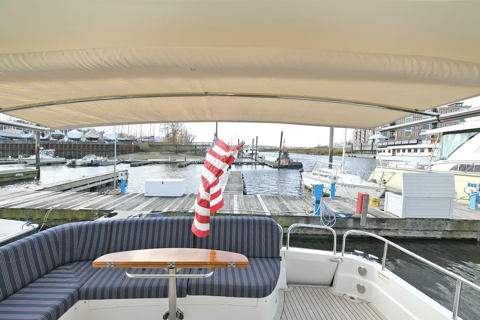 2021 Sabre 48 Salon Express - Photo 26