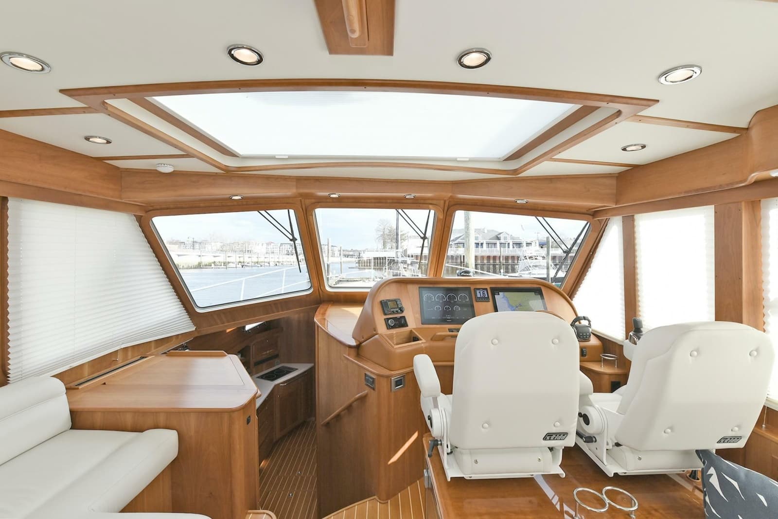 2021 Sabre 48 Salon Express - Photo 60