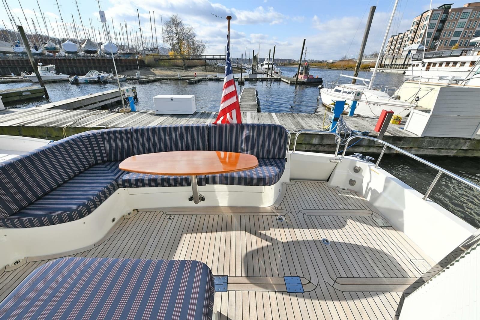 2021 Sabre 48 Salon Express - Photo 20