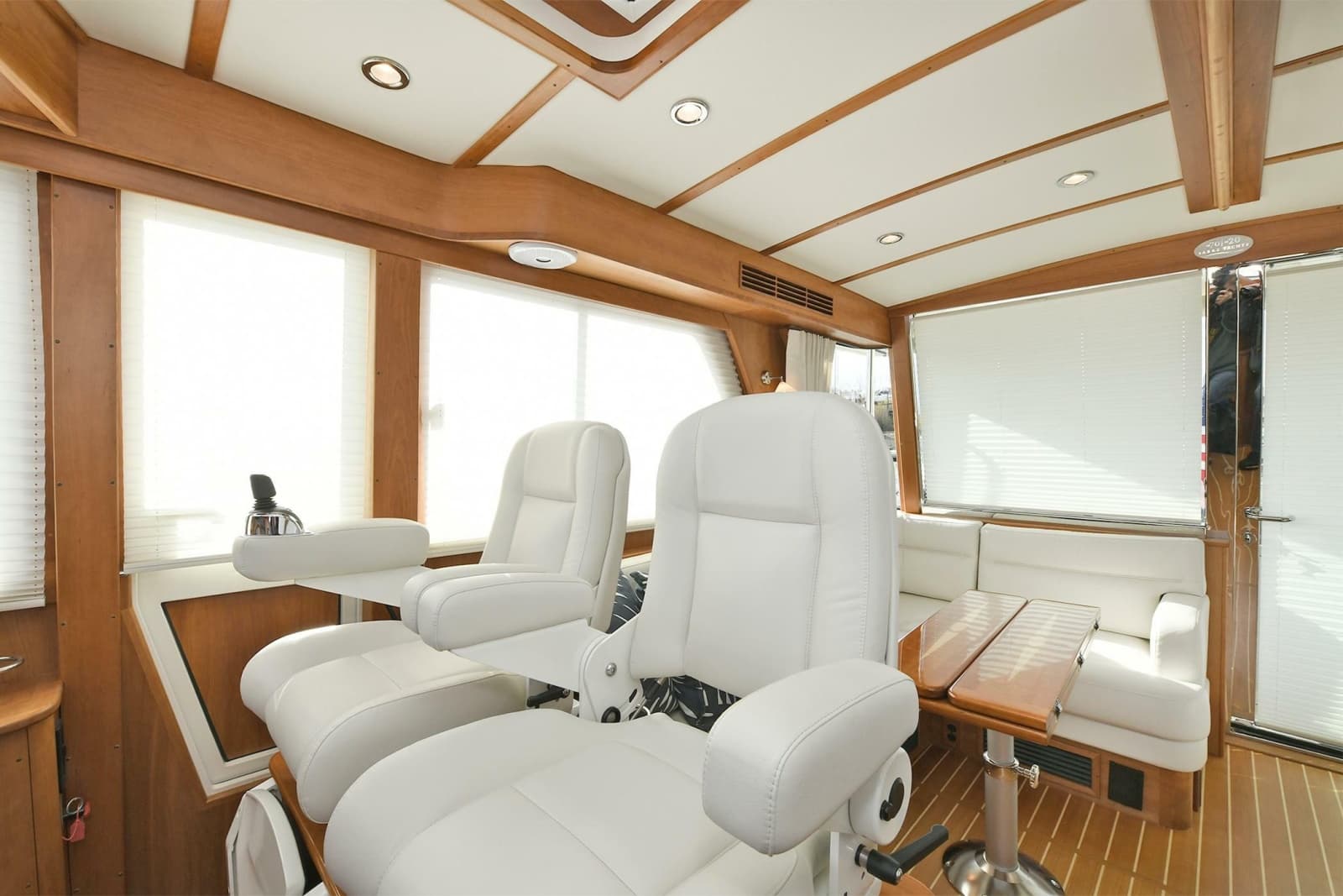 2021 Sabre 48 Salon Express - Photo 55