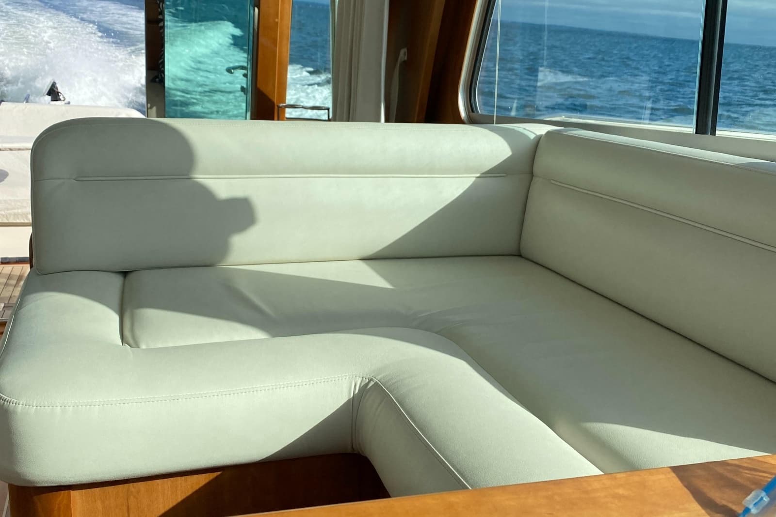 2021 Sabre 48 Salon Express - Photo 112