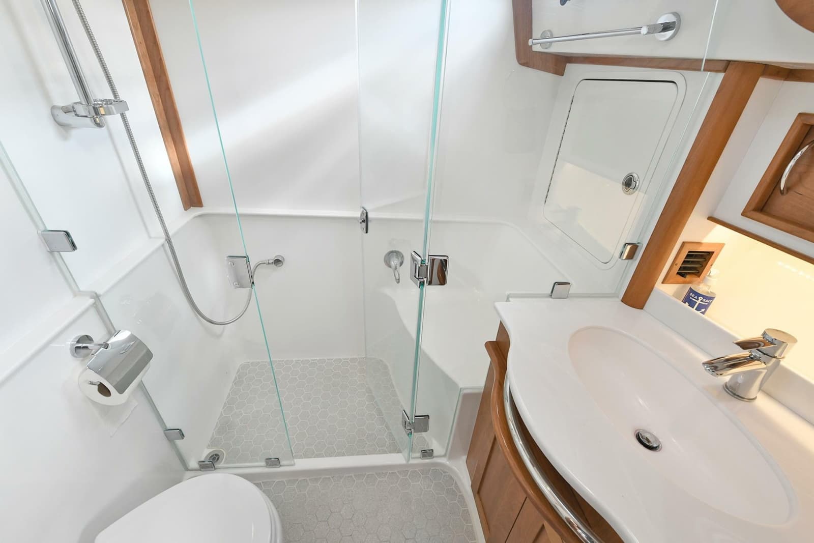 2021 Sabre 48 Salon Express - Photo 97