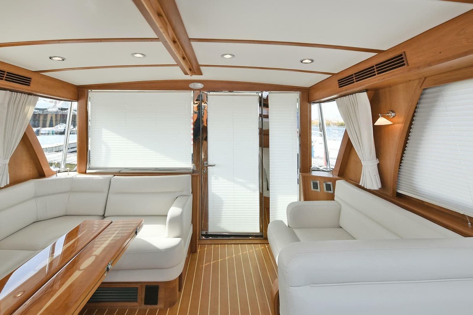 2021 Sabre 48 Salon Express - Photo 49