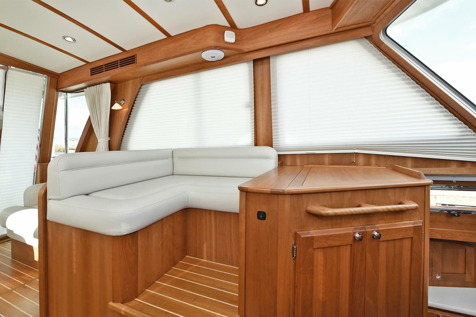 2021 Sabre 48 Salon Express - Photo 67