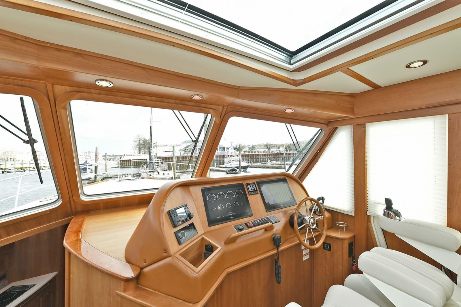 2021 Sabre 48 Salon Express - Photo 61