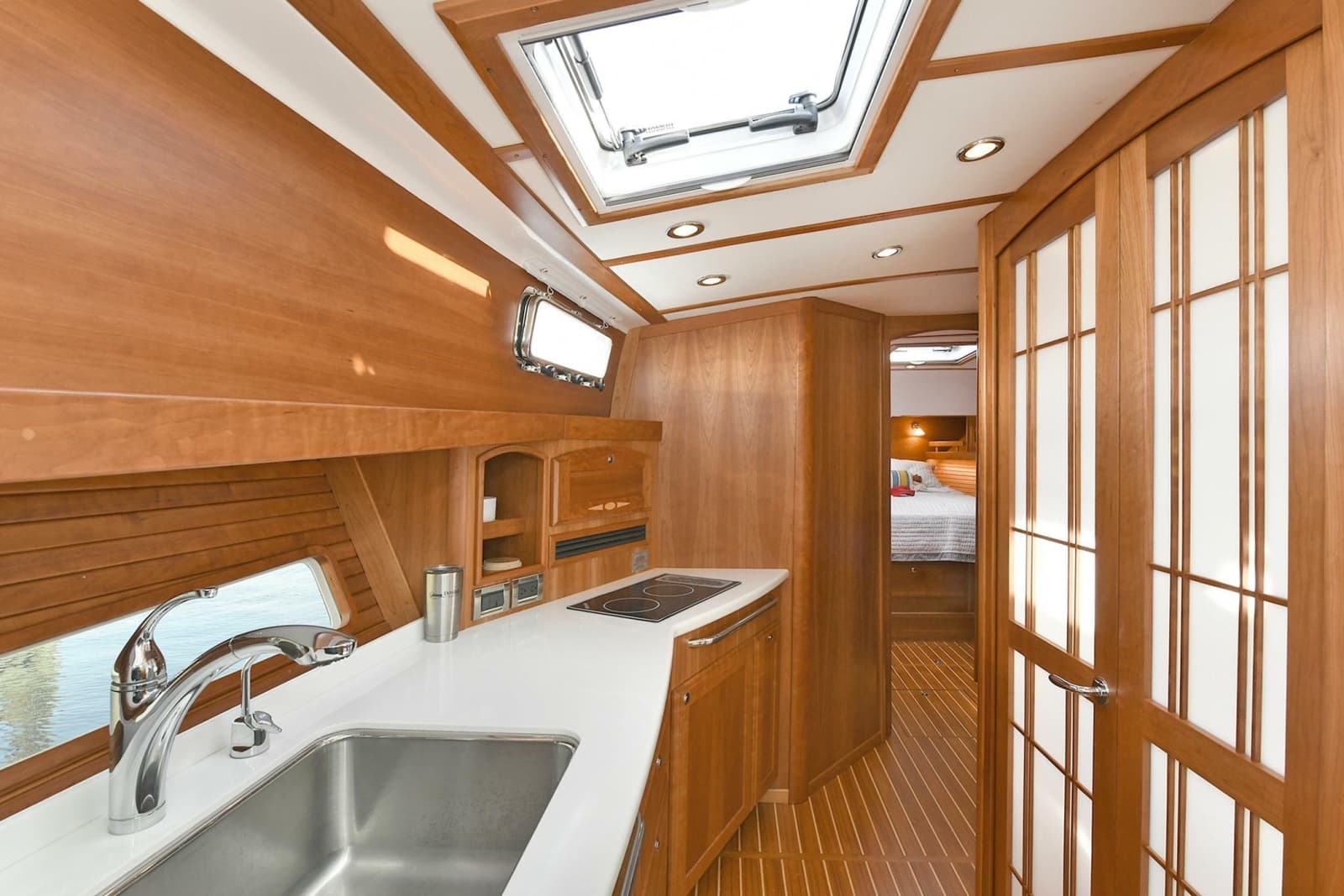 2021 Sabre 48 Salon Express - Photo 79