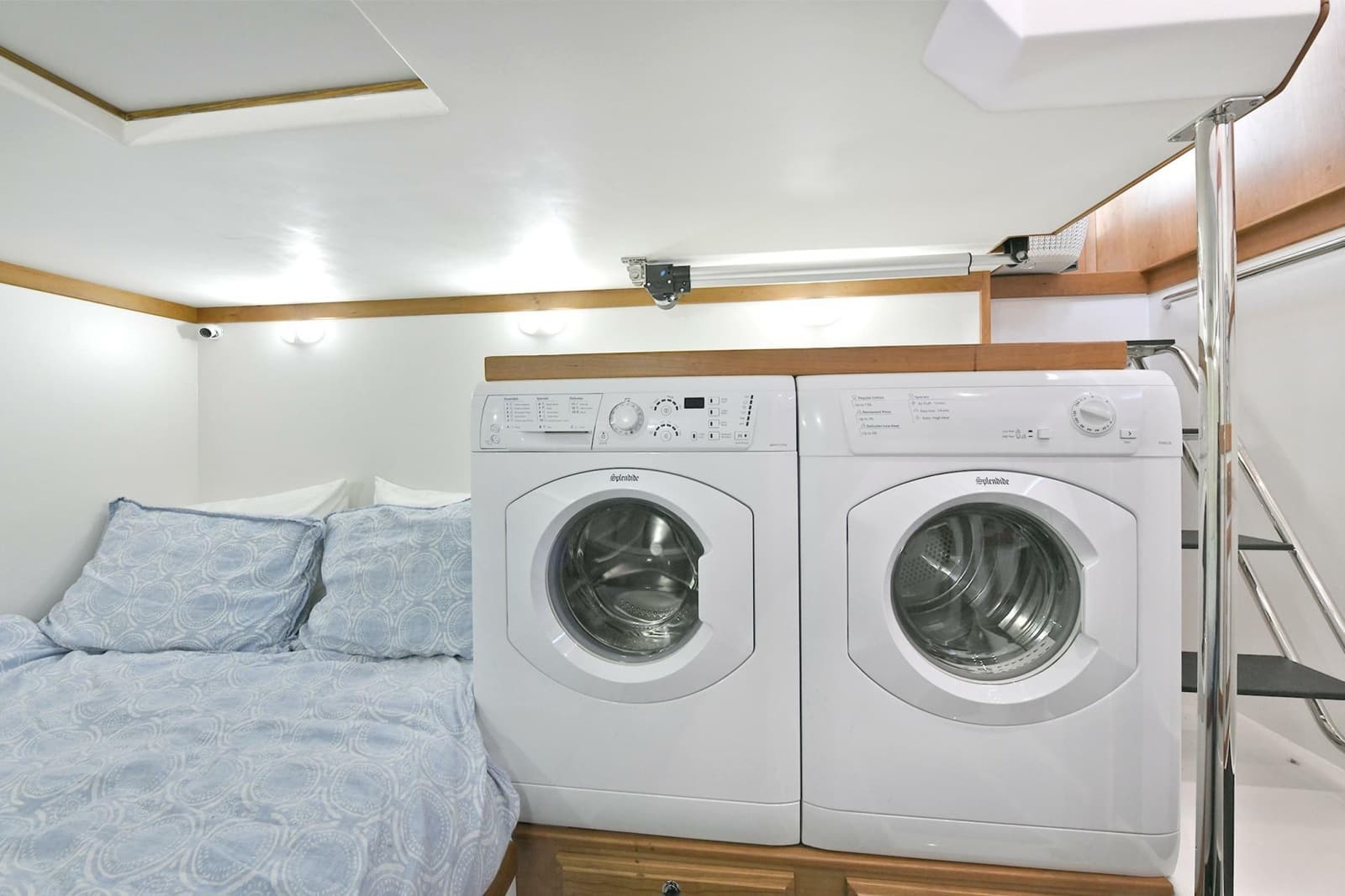 2021 Sabre 48 Salon Express - Photo 45