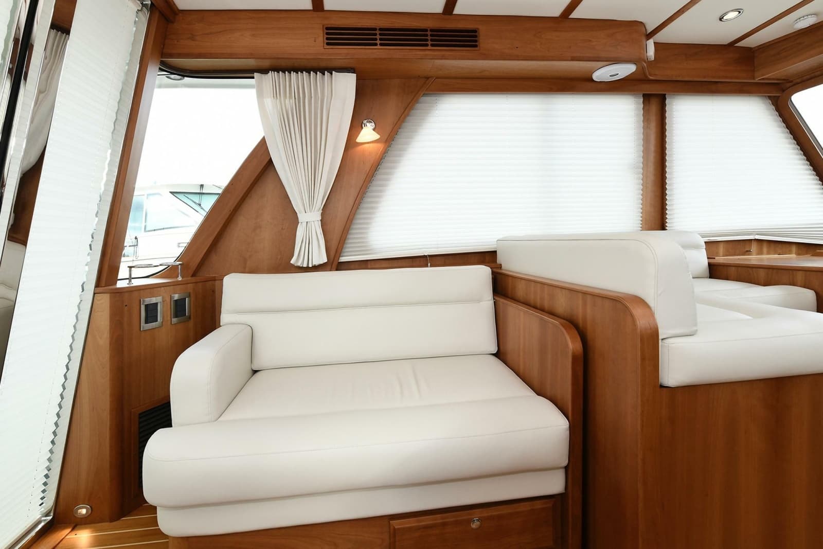 2021 Sabre 48 Salon Express - Photo 64