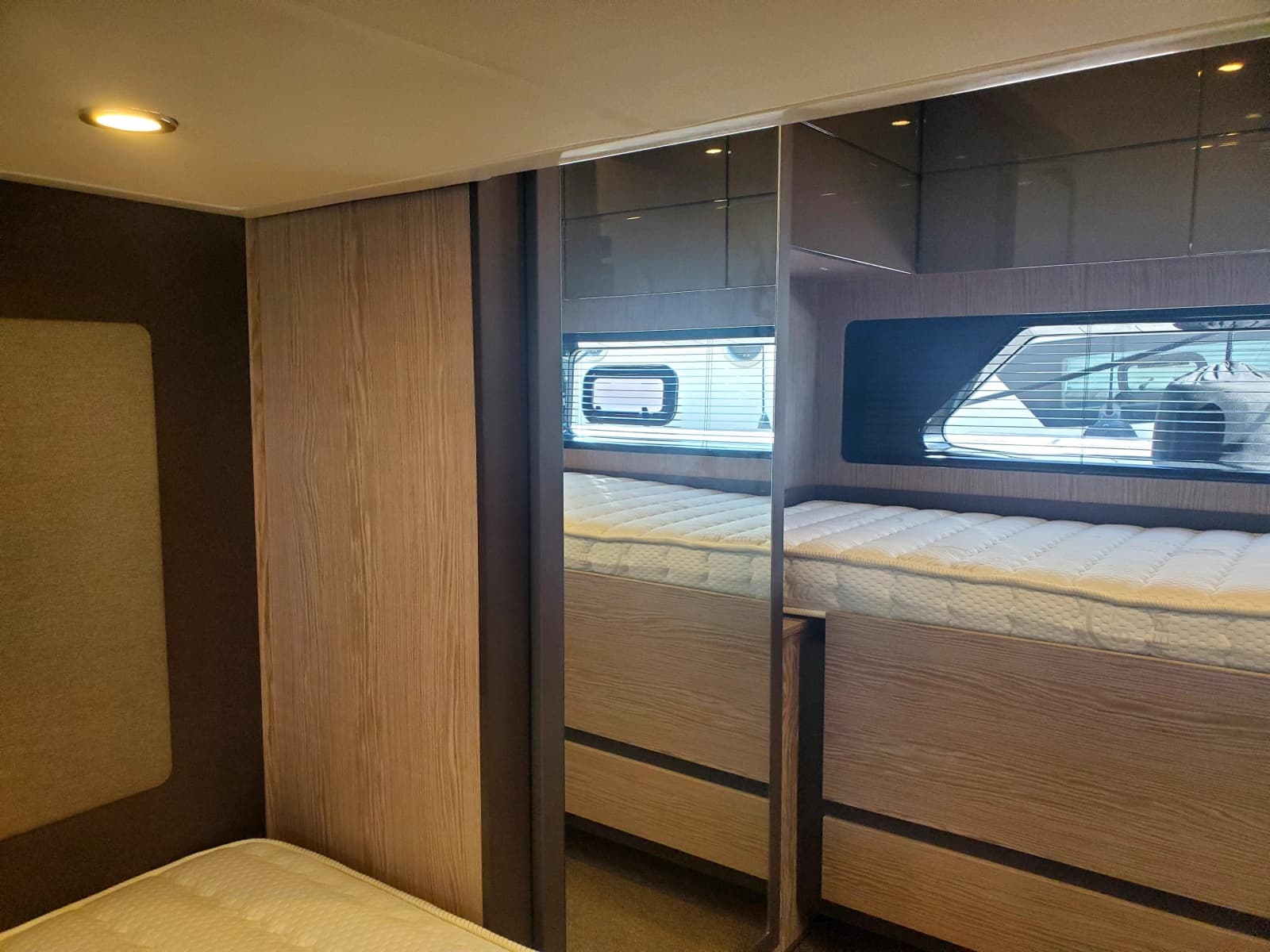 2019 Azimut Atlantis - Photo 18