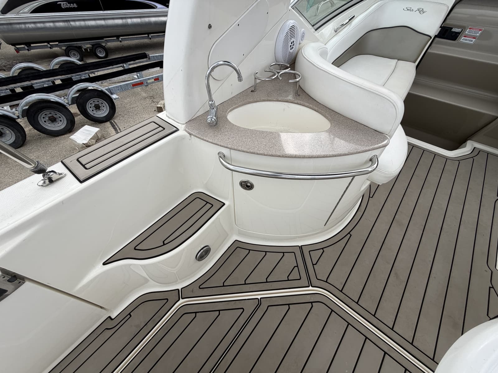 2006 Sea Ray Sundancer 260 - Photo 6