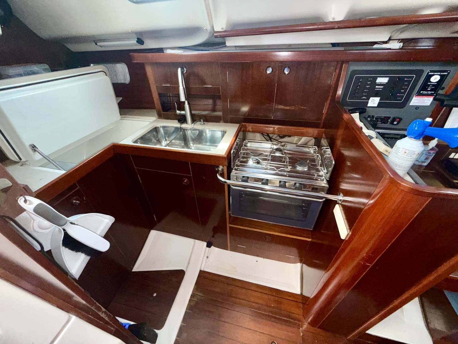 1996 Beneteau 351 - Photo 10