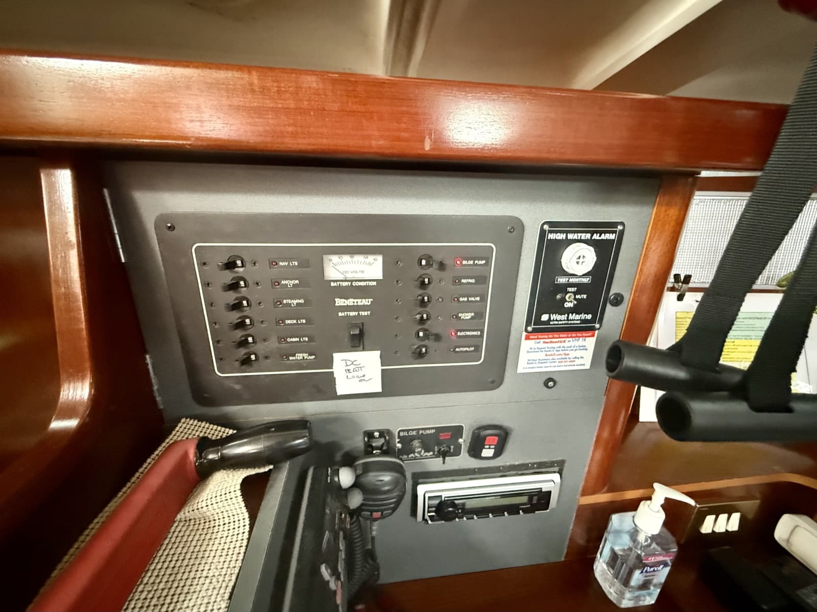 1996 Beneteau 351 - Photo 13