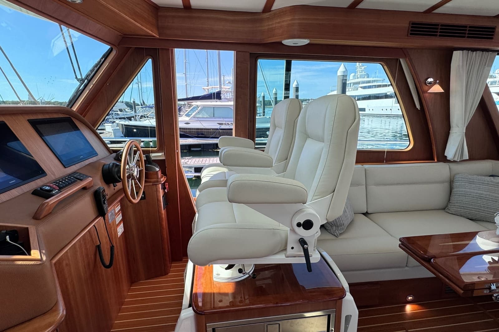 2024 Sabre 48 Salon Express - Photo 38
