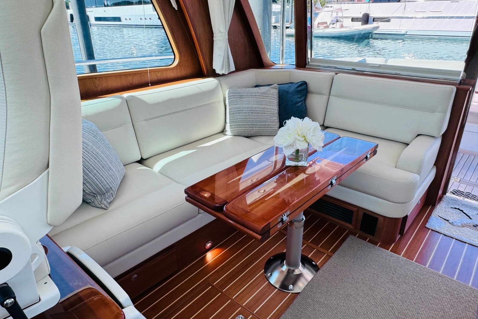 2024 Sabre 48 Salon Express - Photo 83