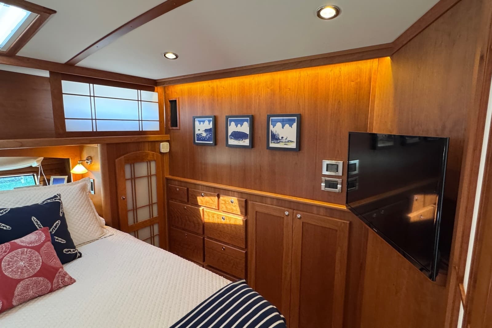 2024 Sabre 48 Salon Express - Photo 18