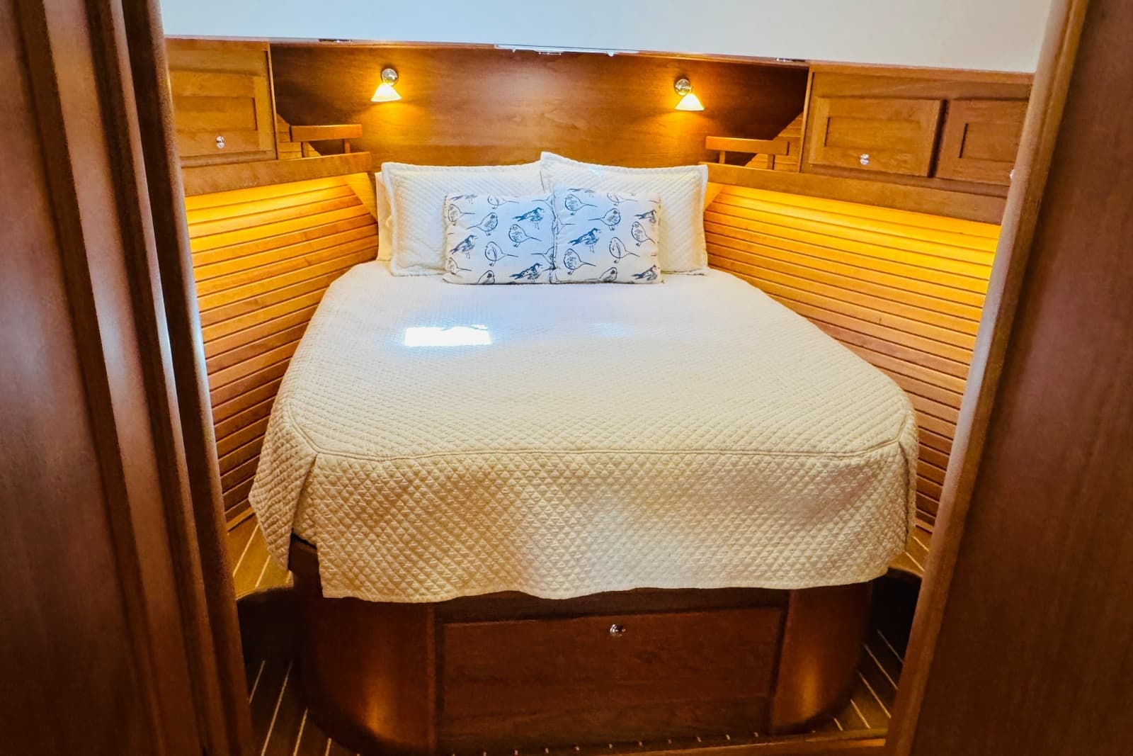 2024 Sabre 48 Salon Express - Photo 90