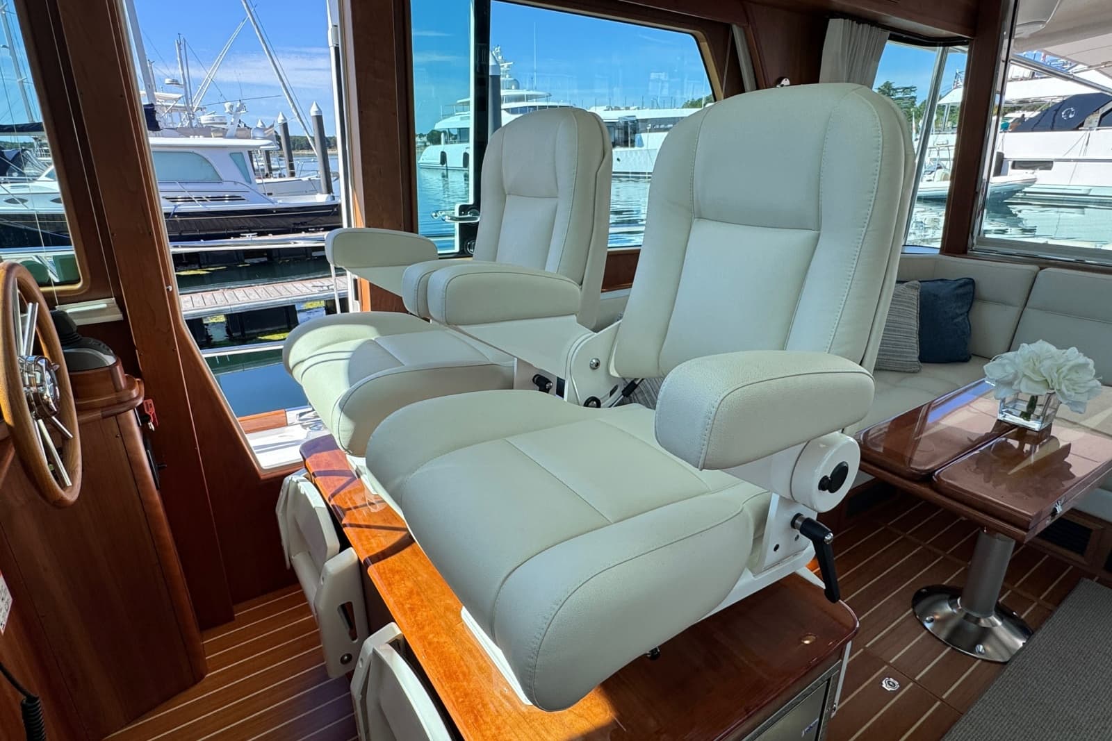 2024 Sabre 48 Salon Express - Photo 33