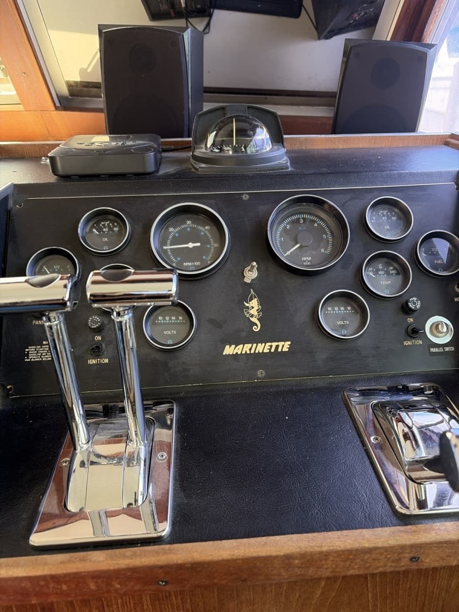 1985 Marinette 39 DC - Photo 23