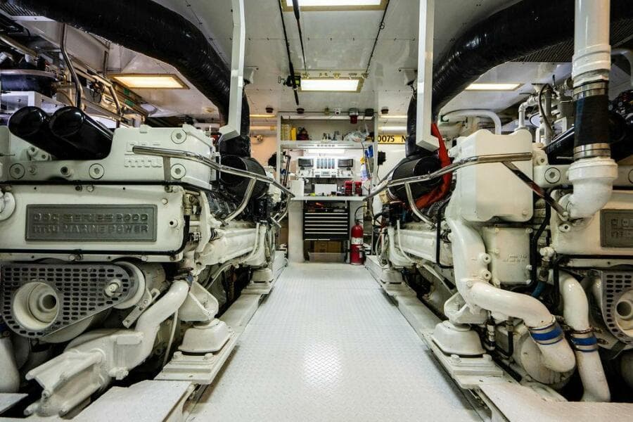 2001 Intermarine  - Photo 31