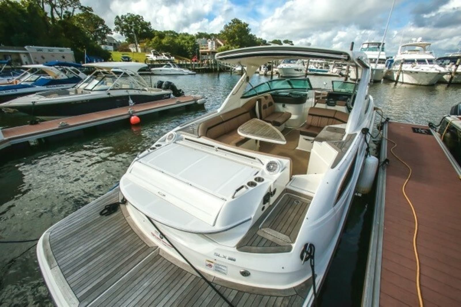 2018 Sea Ray SLX 350 - Photo 5