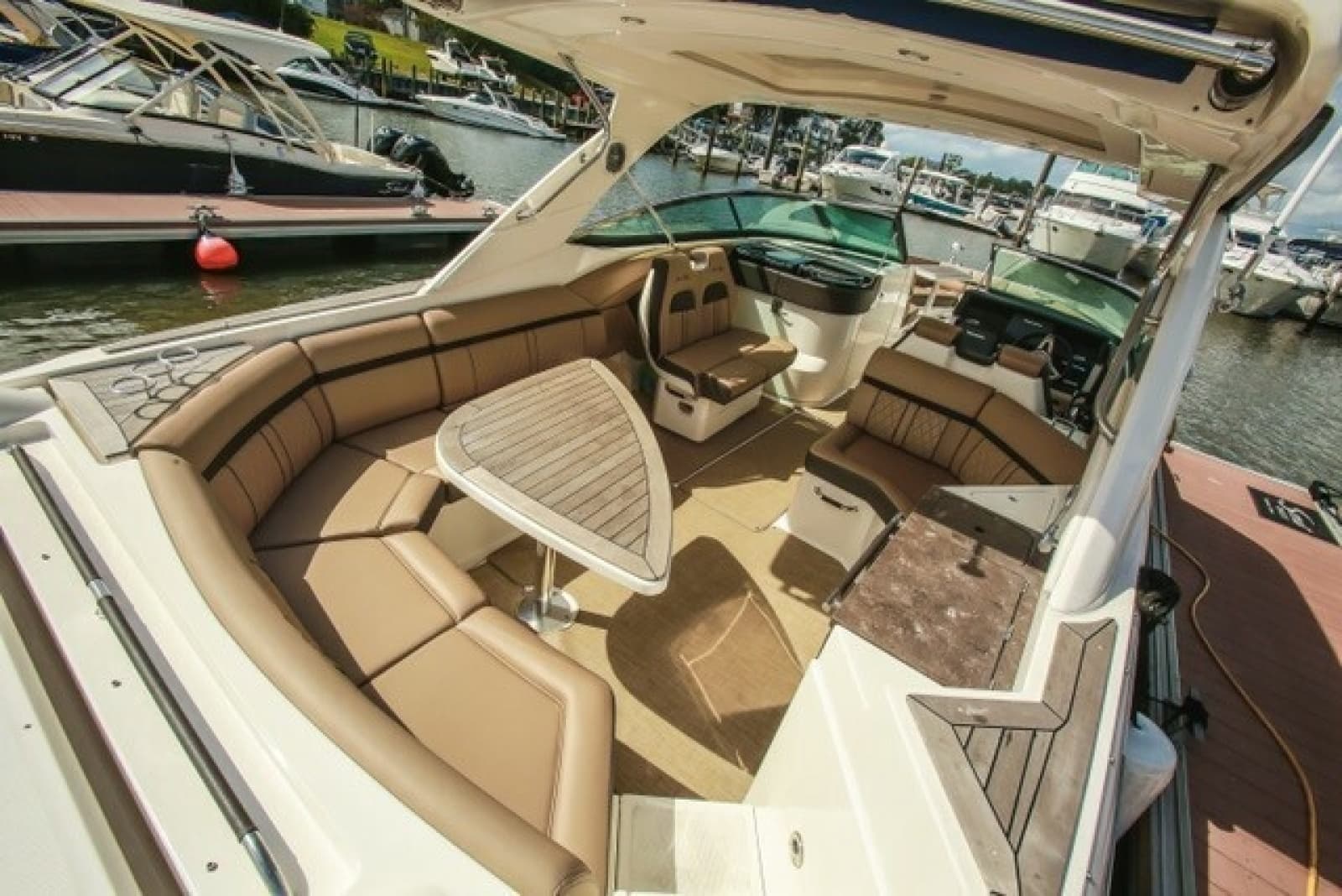 2018 Sea Ray SLX 350 - Photo 16