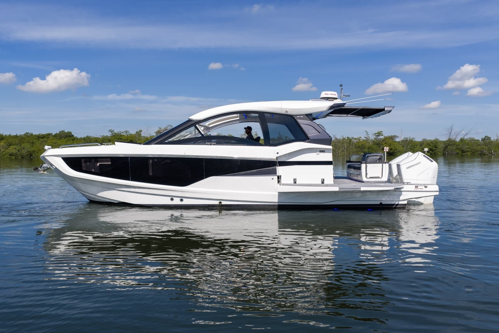 2023 Galeon 375 GTO - Photo 1