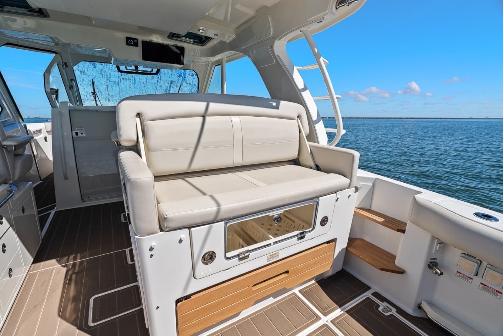 2020 Boston Whaler 380 Realm - Photo 21