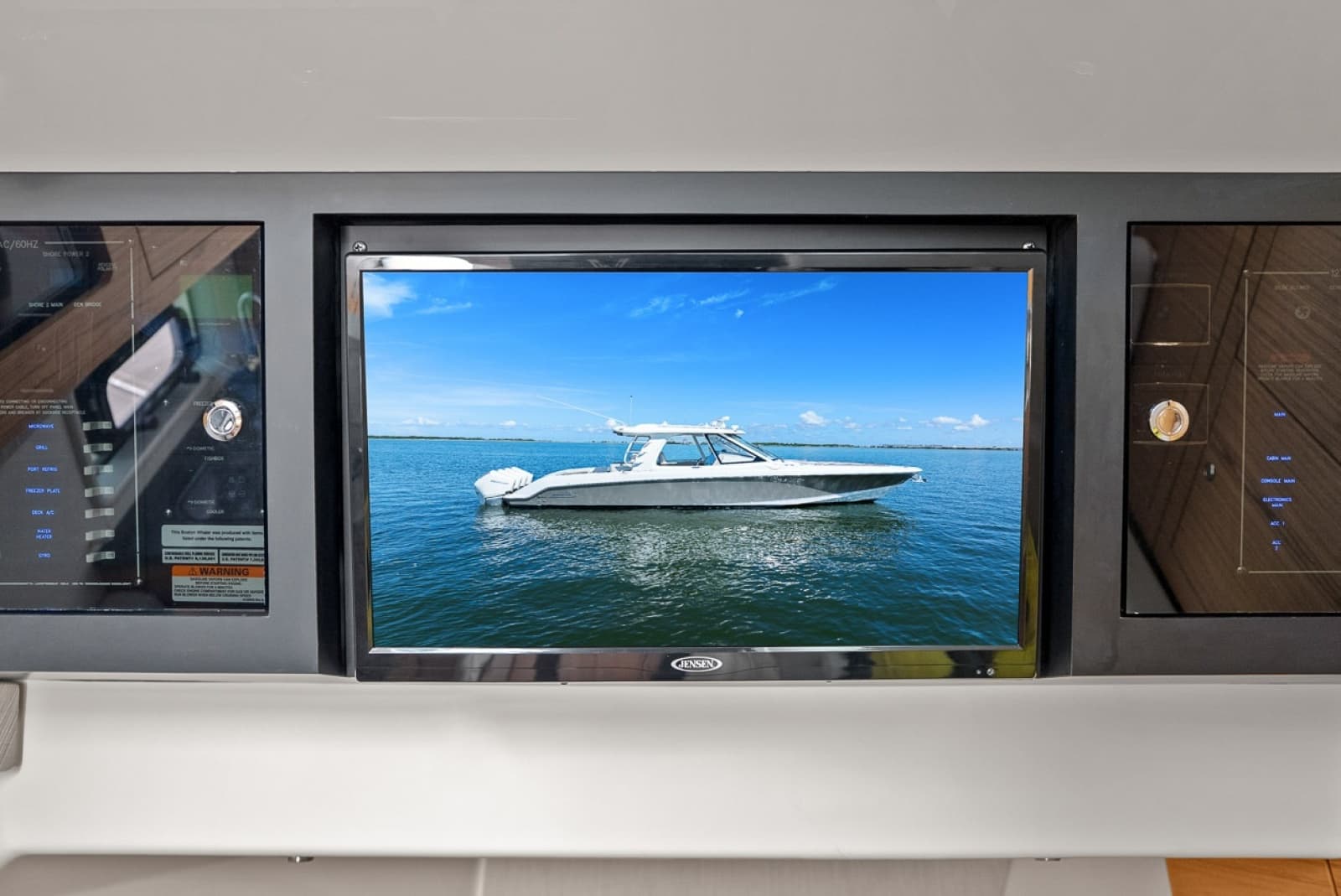 2020 Boston Whaler 380 Realm - Photo 40