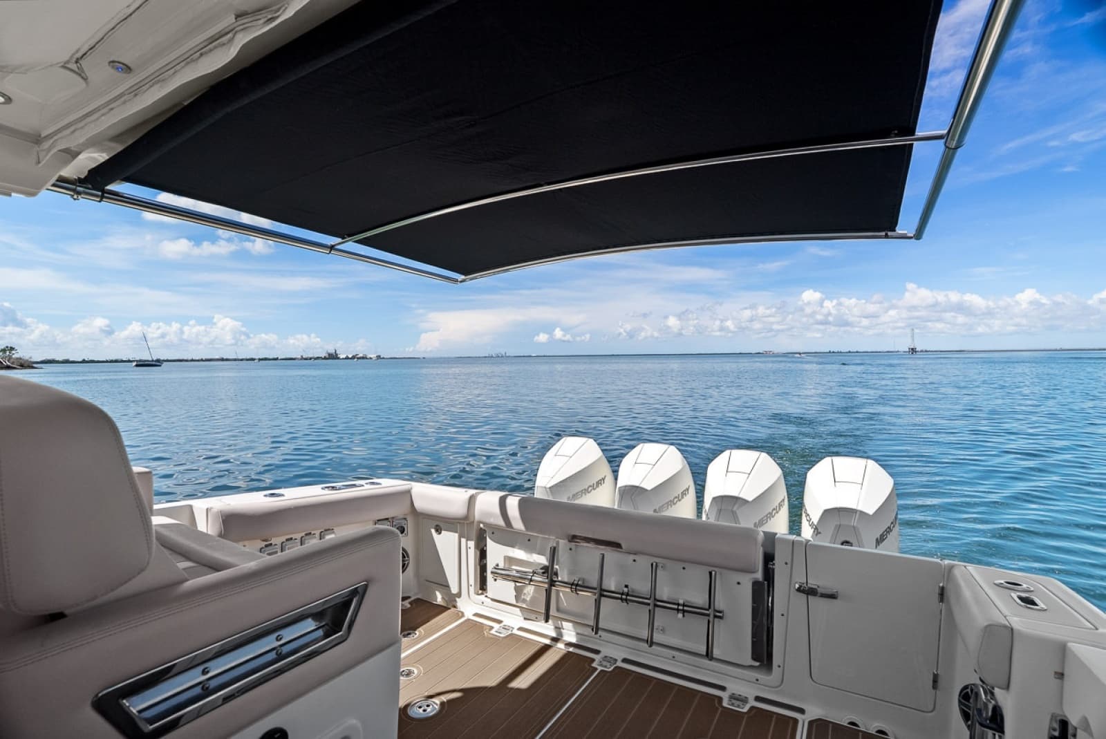 2020 Boston Whaler 380 Realm - Photo 38