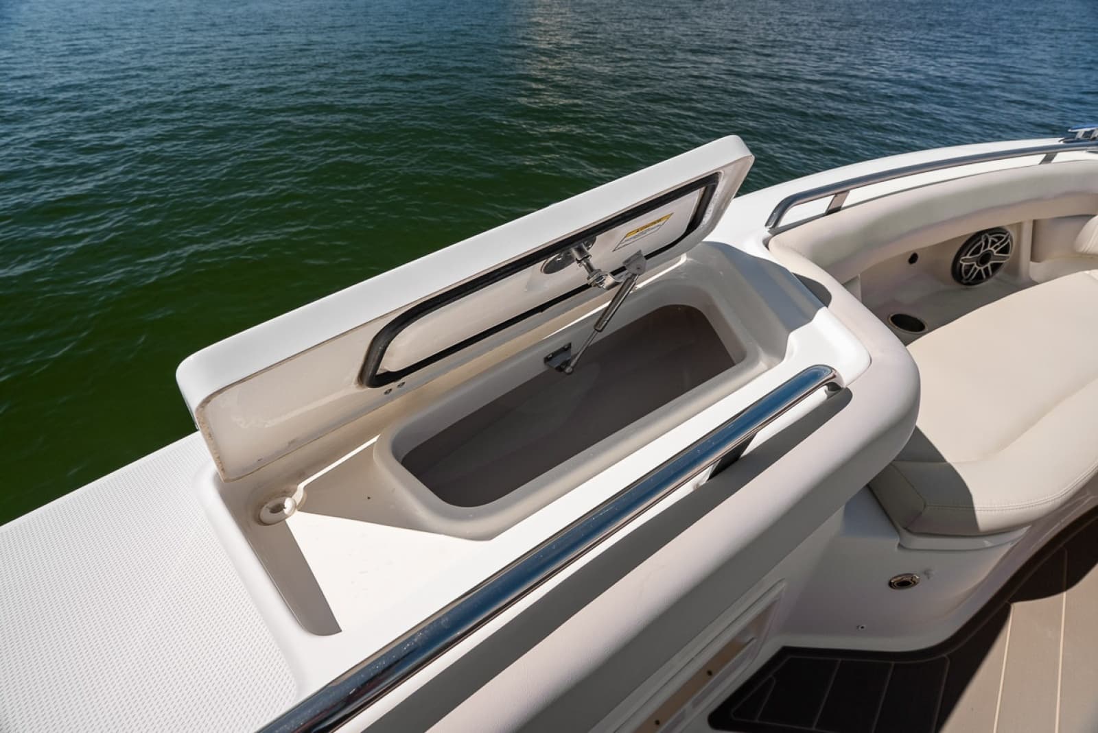 2020 Boston Whaler 380 Realm - Photo 14