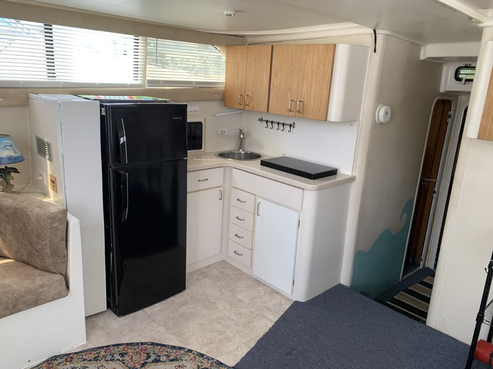 1996 Mainship 40 Sedan Bridge - Photo 2