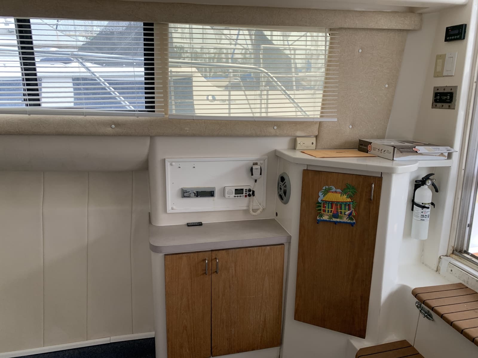 1996 Mainship 40 Sedan Bridge - Photo 10