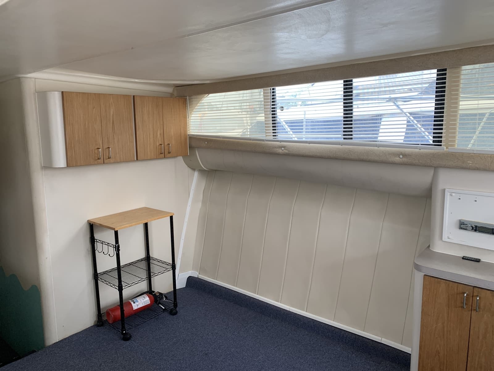 1996 Mainship 40 Sedan Bridge - Photo 7