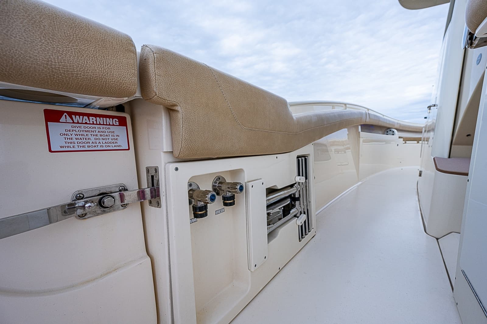 2018 Scout 355 LXF - Photo 51