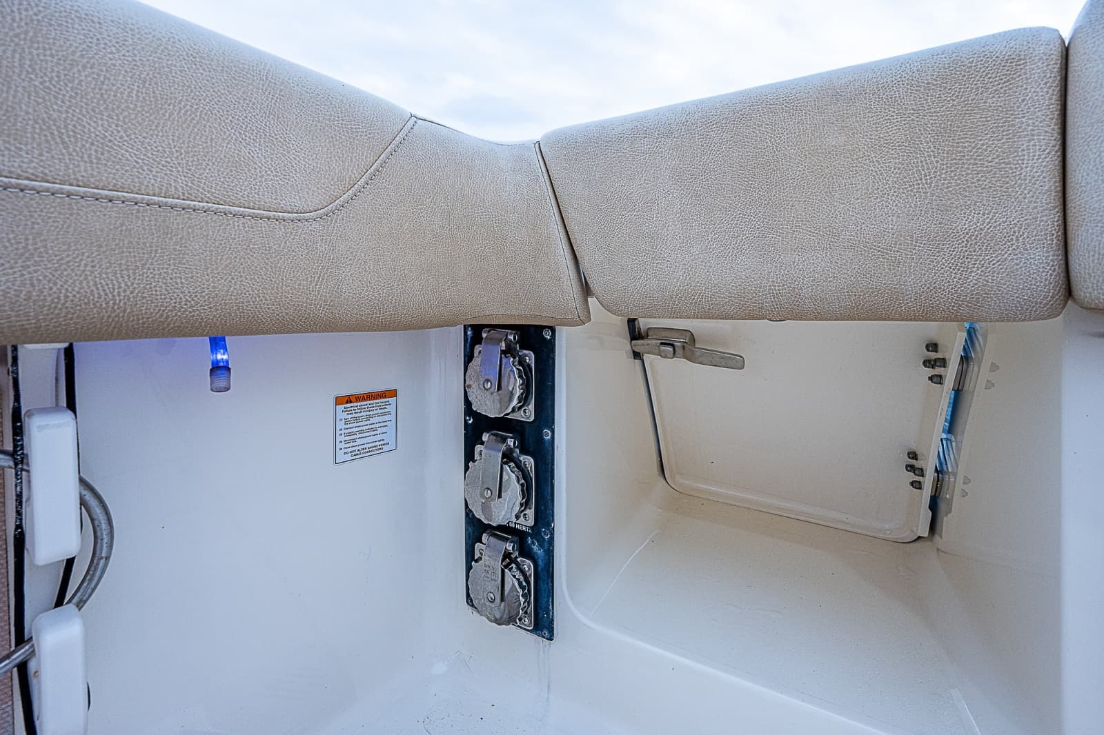 2018 Scout 355 LXF - Photo 50