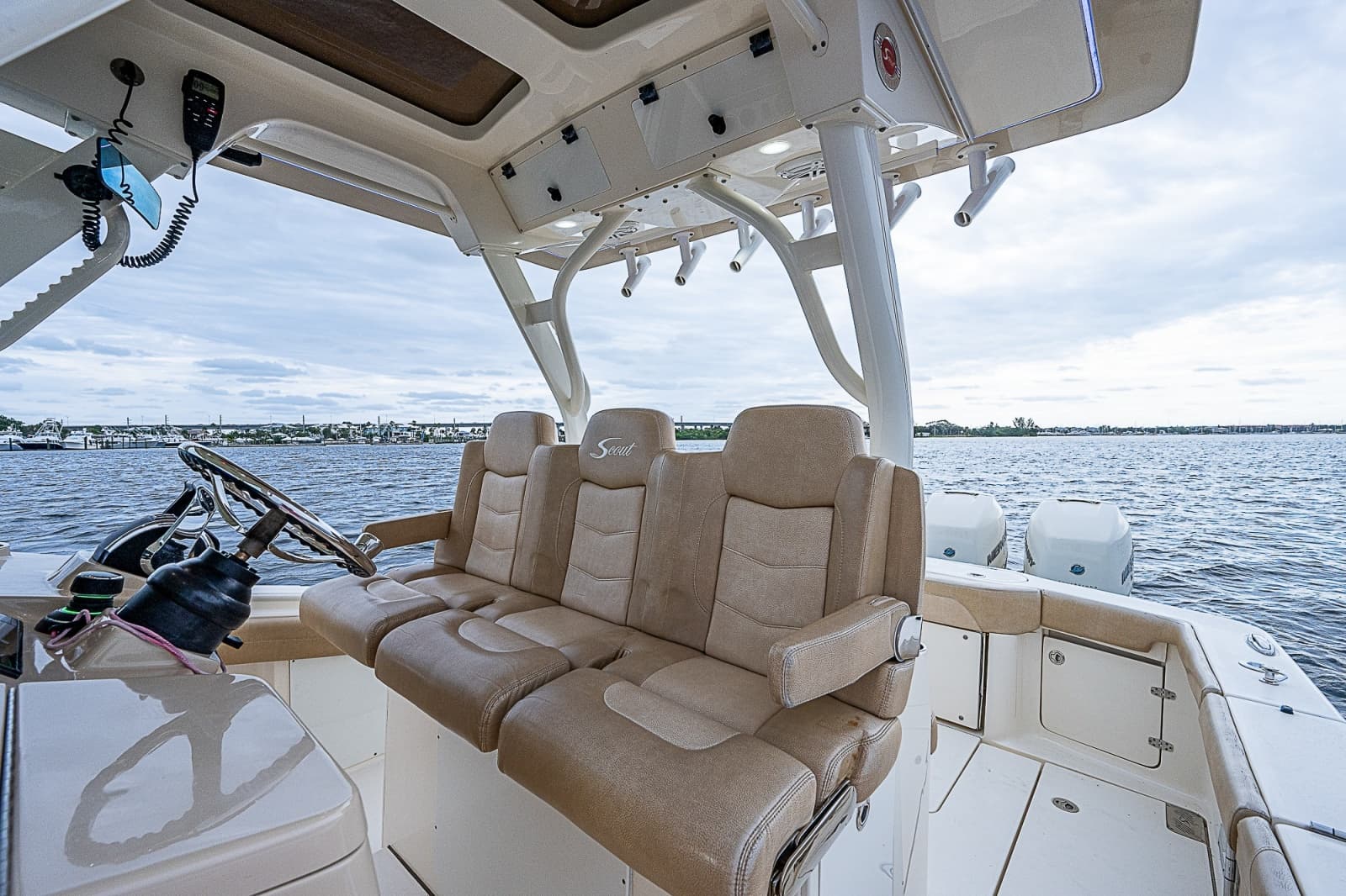 2018 Scout 355 LXF - Photo 35