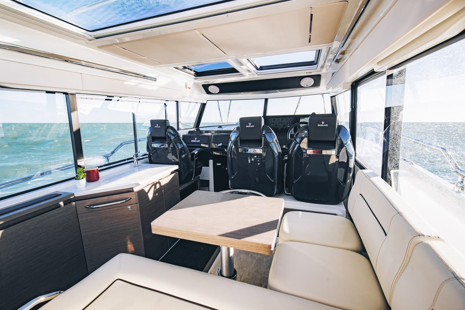 2027 Wellcraft 38 Explorer - Photo 4