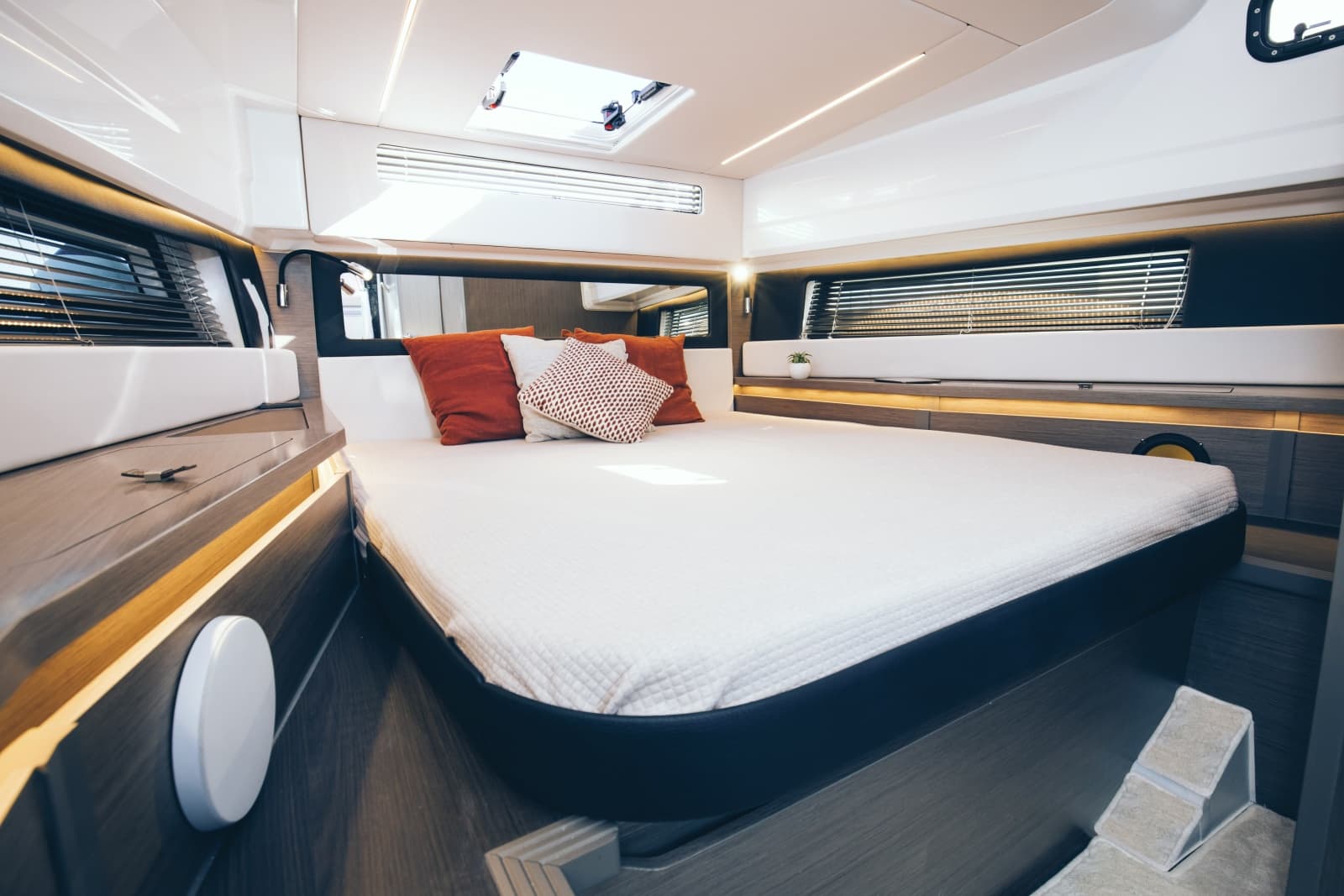 2027 Wellcraft 38 Explorer - Photo 6