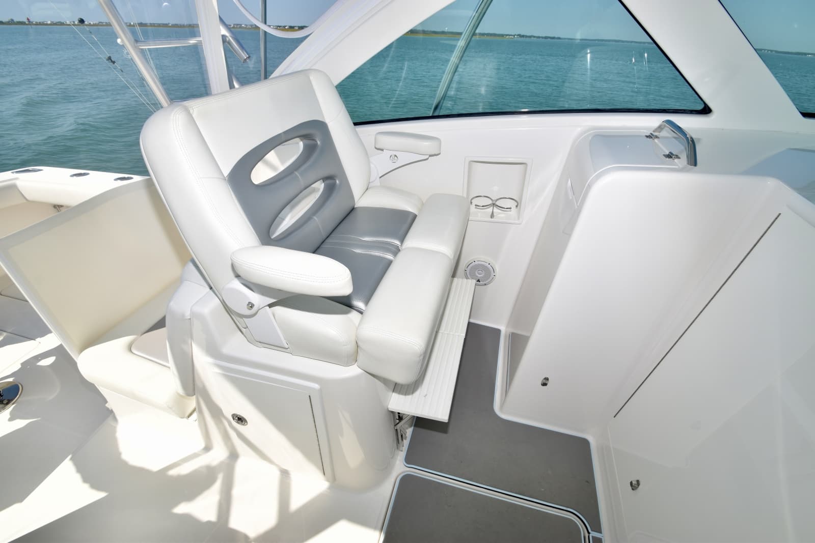 2018 Albemarle 29 Express - Photo 39
