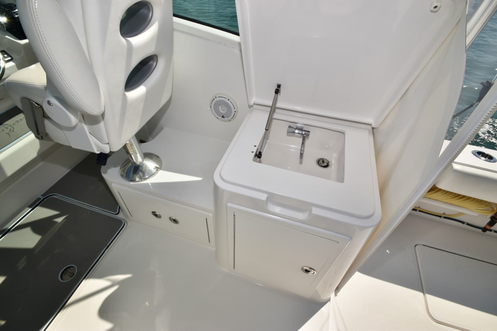 2018 Albemarle 29 Express - Photo 43