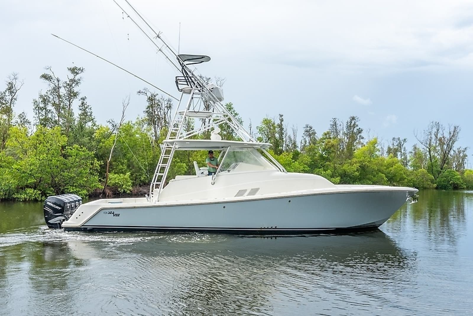 2015 SeaVee 430 Fisharound - Photo 37