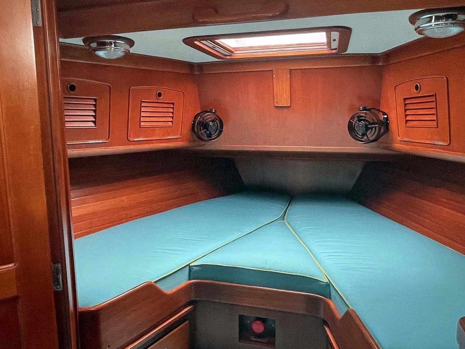 1990 Little Harbor 46 - Photo 24